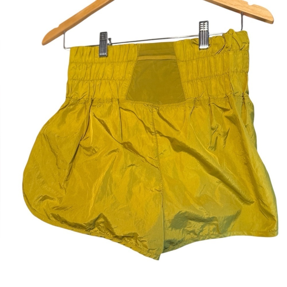 Free People the way movement shorts in honey mallow - Picture 3 of 4